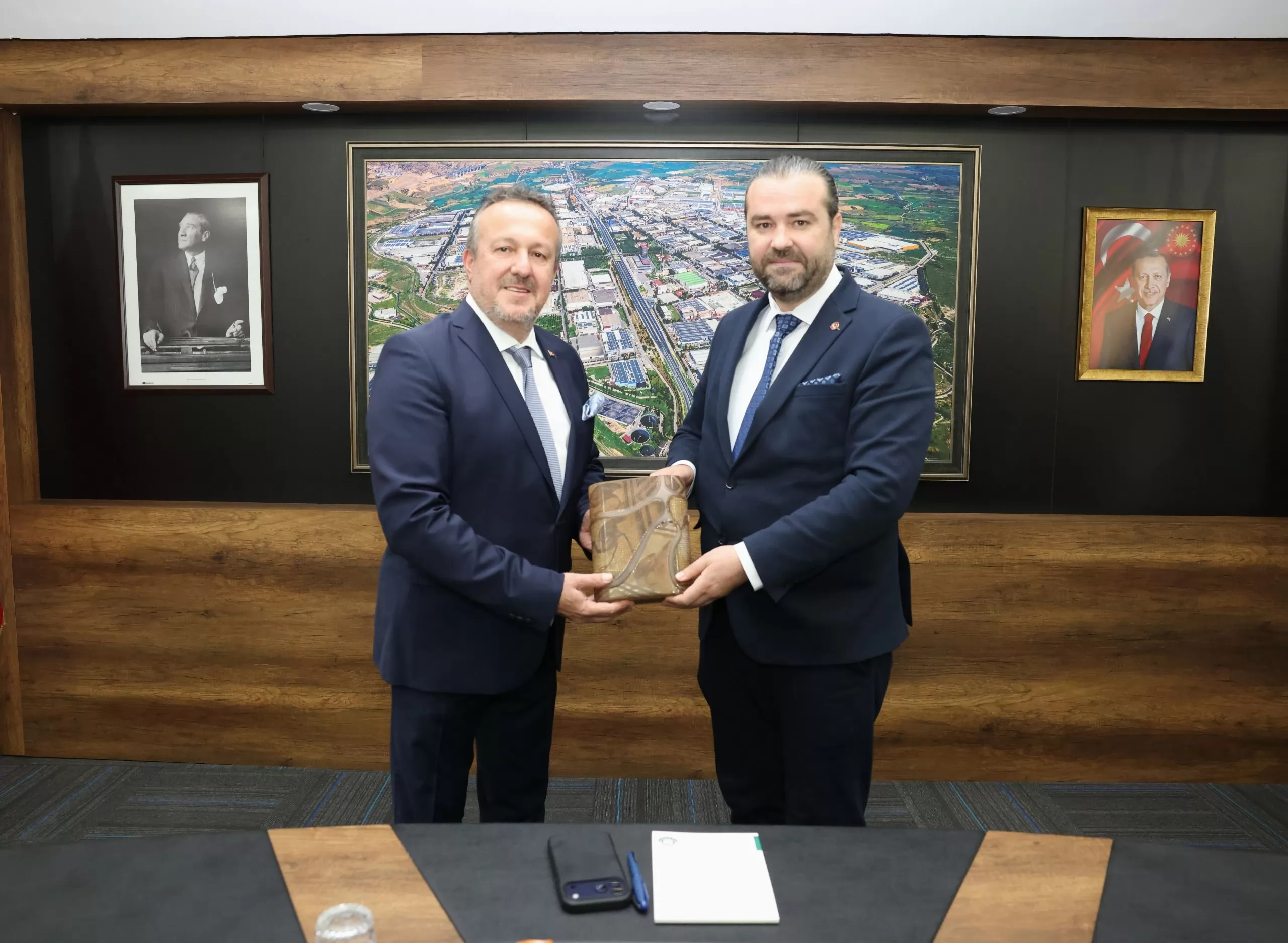 DENİZLİ GAZETECİLER CEMİYETİ’NDEN DENİZLİ OSB YÖNETİMİNE HAYIRLI OLSUN ZİYARETİ