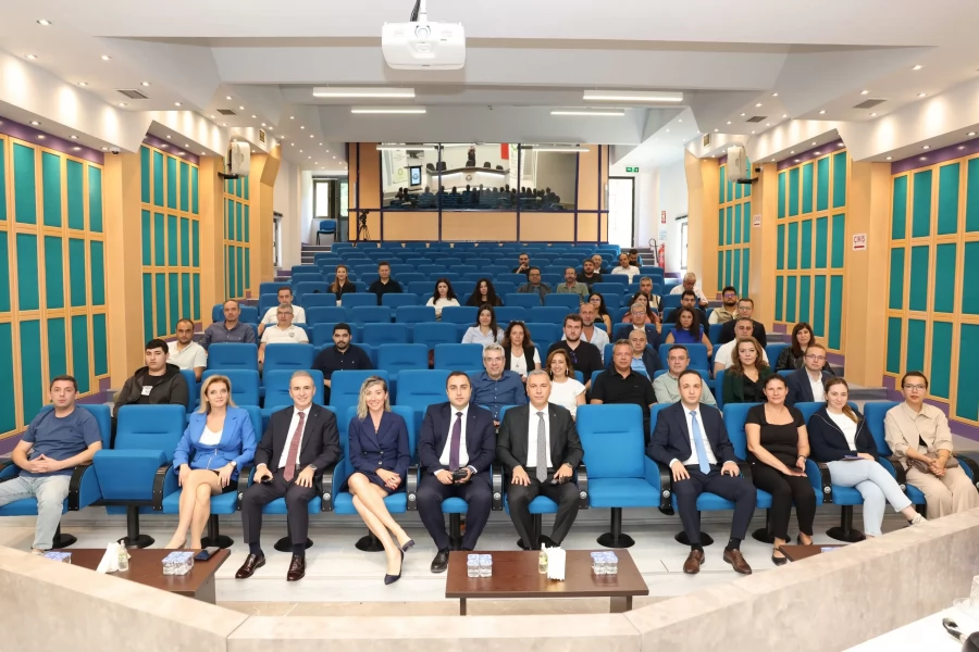 DENİZLİ OSB’DE İHRACAT SÜREÇLERİNE YÖNELİK FİNANSMAN VE RİSK YÖNETİMİ ÇÖZÜMLERİ ELE ALINDI