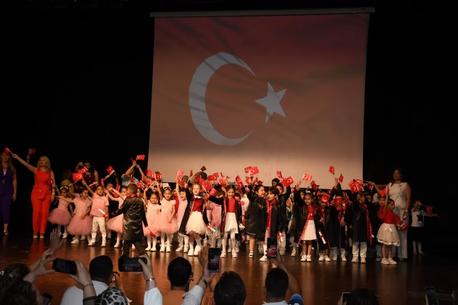 DENİZLİ OSB MİNİK HAYALLER ANAOKULU’NDA MEZUNİYET COŞKUSU
