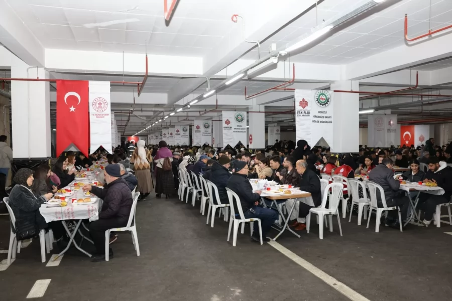 DENİZLİ OSB’NİN GELENEKSEL İFTAR SOFRASINDA 3 BİN ÖĞRENCİ BULUŞTU