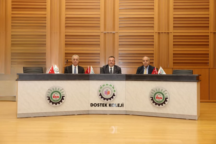DENİZLİ OSB YÖNETİMİNDEN DOSTEK KOLEJİ’NE “GÜVENLİ EĞİTİM” ZİYARETİ