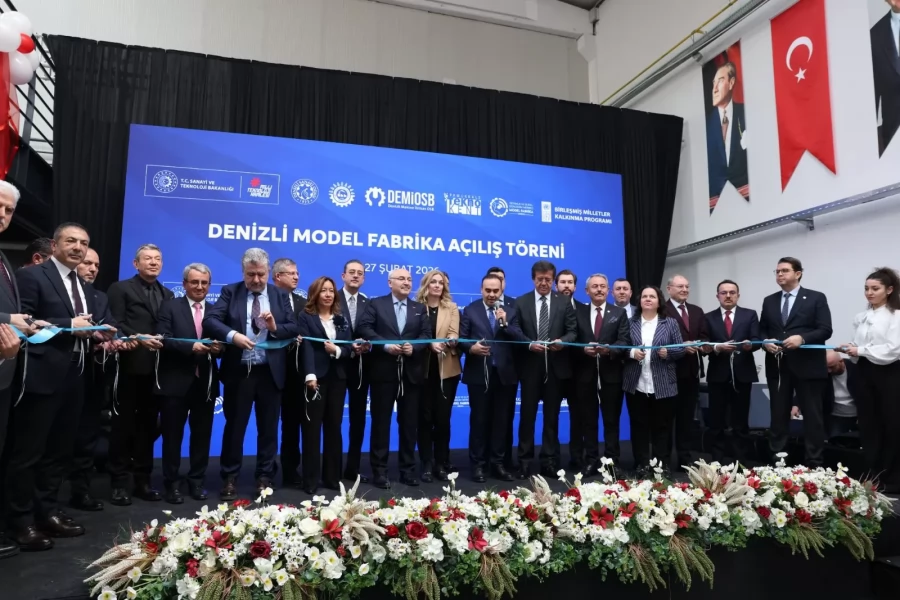 T.C. SANAYİ VE TEKNOLOJİ BAKANI MEHMET FATİH KACIR, DENİZLİ OSB’DE MODEL FABRİKA’NIN AÇILIŞINI GERÇEKLEŞTİRDİ